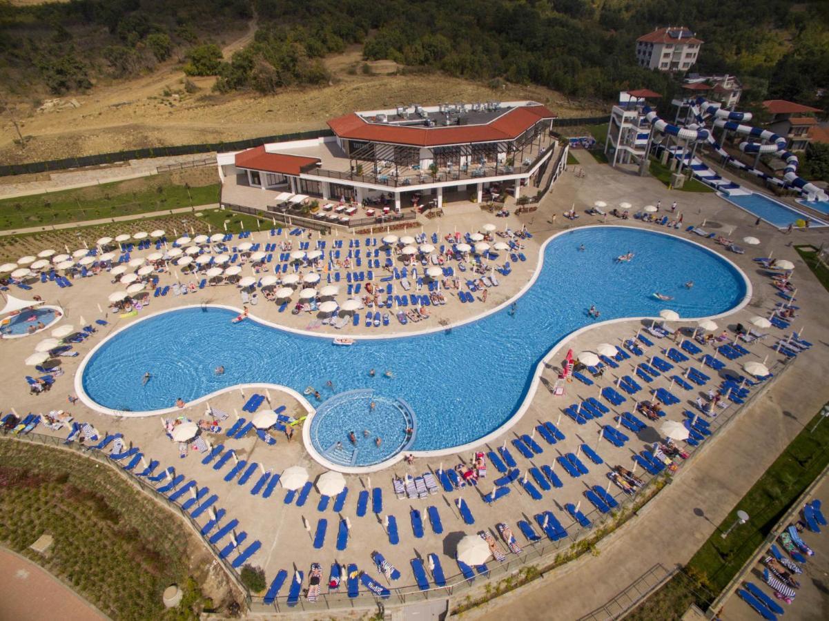 Resort Nevis & Aqua Park 4*