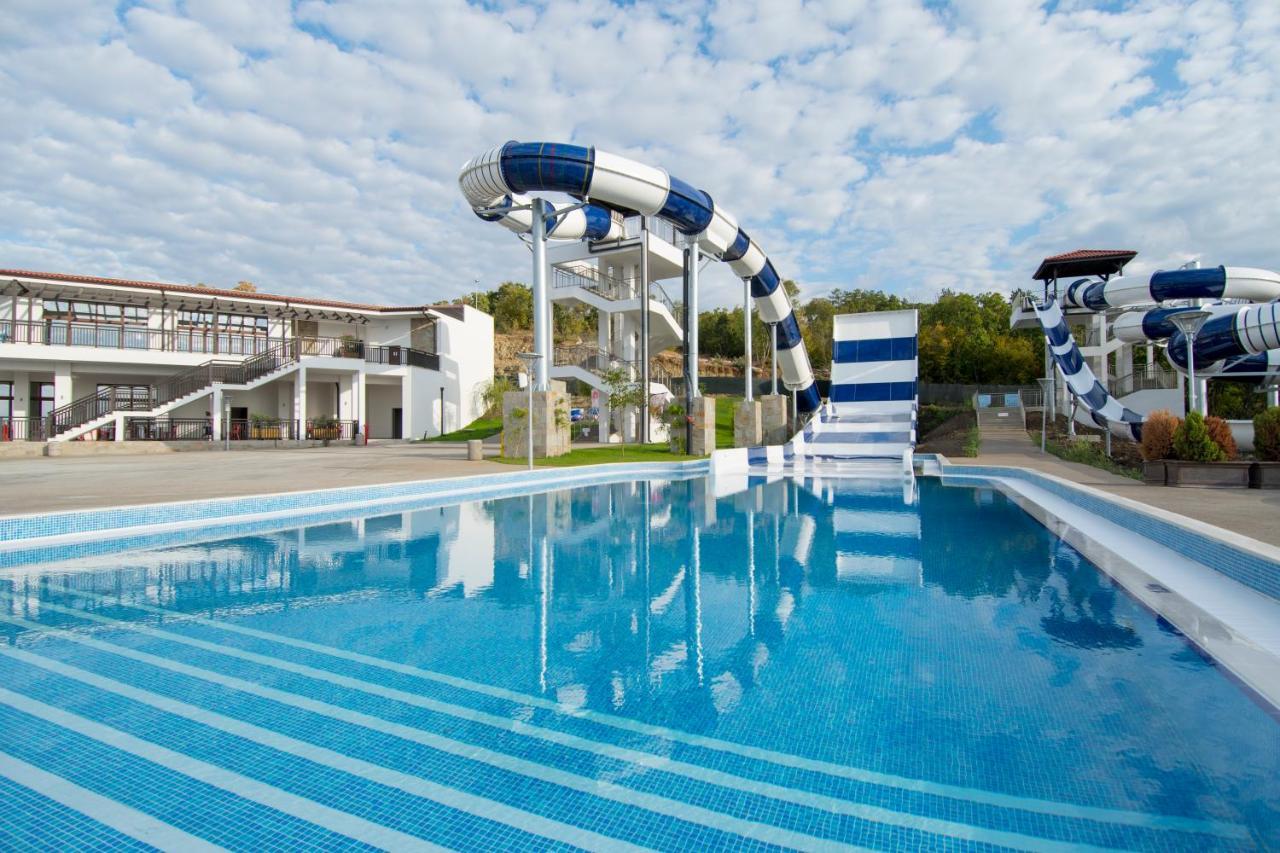Nevis & Aqua Park 4*
