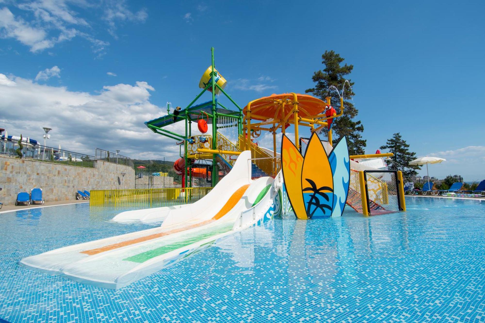 Nevis & Aqua Park Resort Sunny Beach